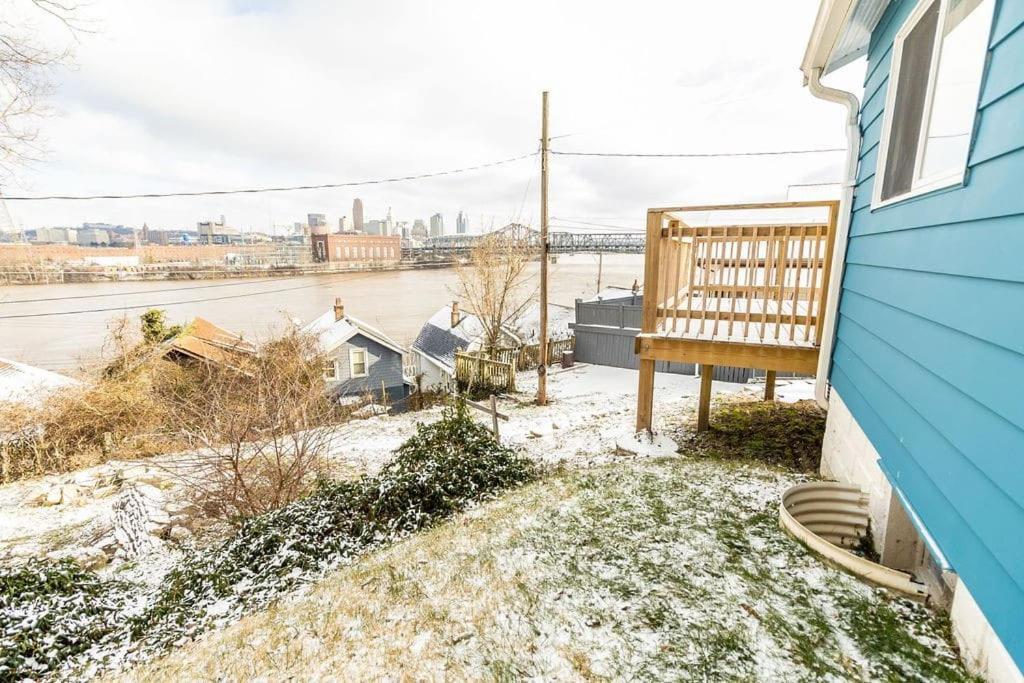 Cozy Riverfront Bungalow With Stunning Views Covington Exterior foto